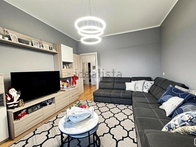 Appartamento in vendita di 95 m² in Via Francesco Bacone, 1