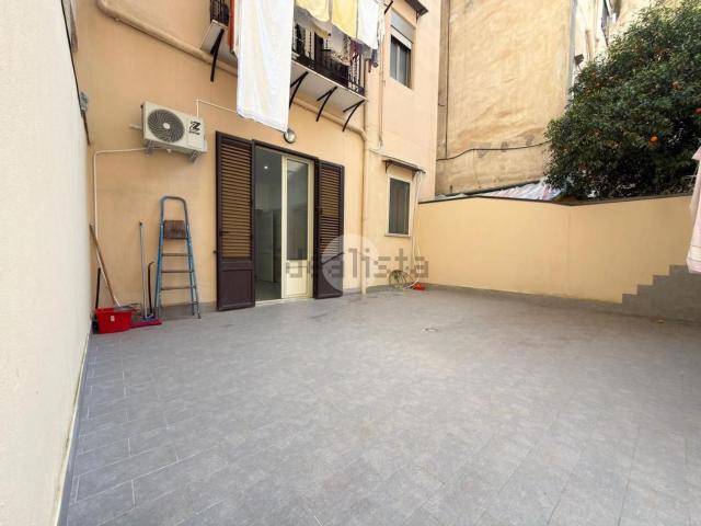 Appartamento in vendita di 95 m² in Via Francesco Paolo Perez, 85