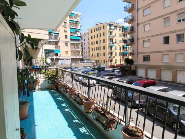 Appartamento in vendita di 95 m² in Via Francesco Ravaschio, 61