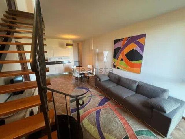 Appartamento in vendita di 95 m² in Via Geminiano Rondelli