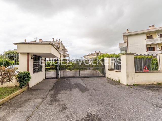 Appartamento in vendita di 95 m² in Via Gioele Solari