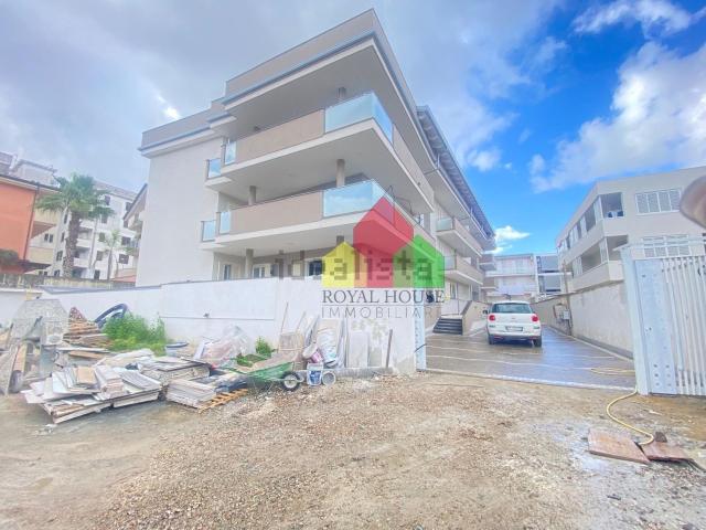 Appartamento in vendita di 95 m² in Via Giorgia Amendola