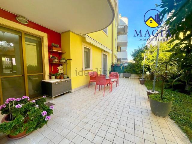 Appartamento in vendita di 95 m² in Via Giosuè Carducci, 23