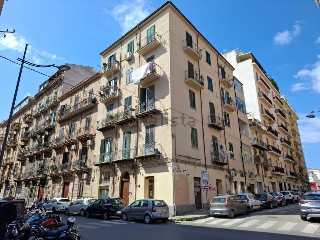 Appartamento in vendita di 95 m² in Via Giacomo Cusmano, 22