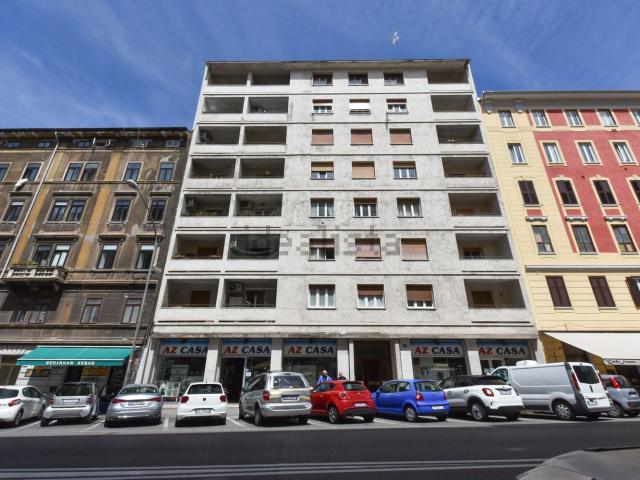 Appartamento in vendita di 95 m² in Via Giulia, 38