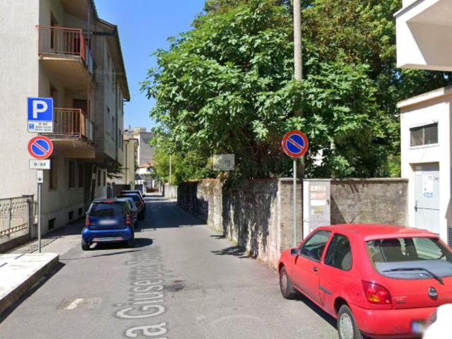 Appartamento in vendita di 95 m² in Via Giuseppe Tominz