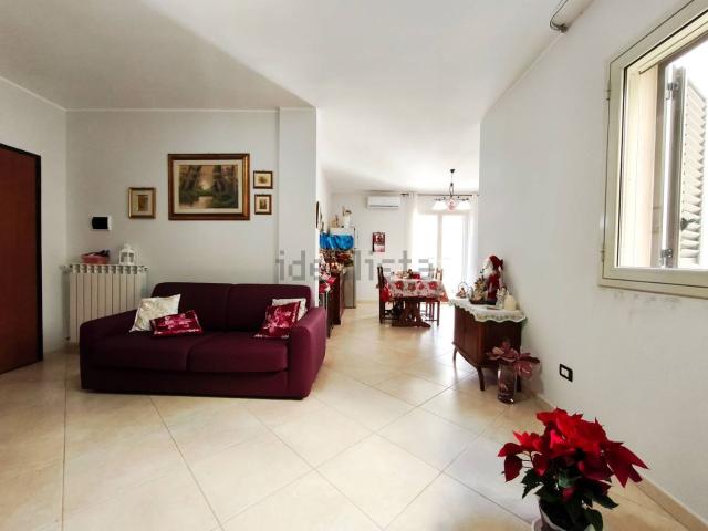 Appartamento in vendita di 95 m² in Via Giuseppe Ungaretti, 9