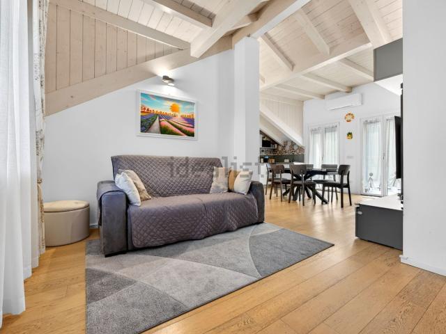 Appartamento in vendita di 95 m² in Via Giuseppe Verdi, 13