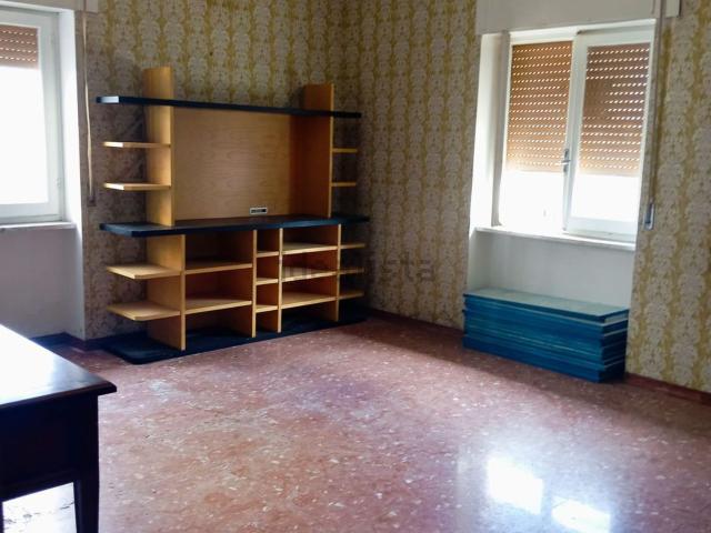 Appartamento in vendita di 95 m² in Via Giuseppe Mazzini, 8
