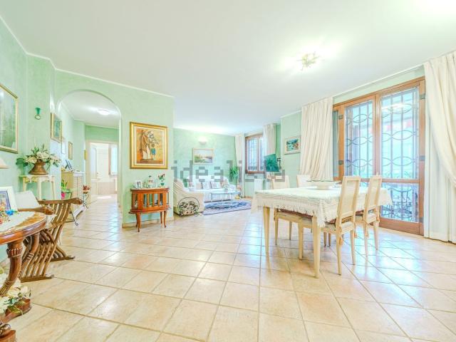 Appartamento in vendita di 95 m² in Via Grazia Deledda, 4