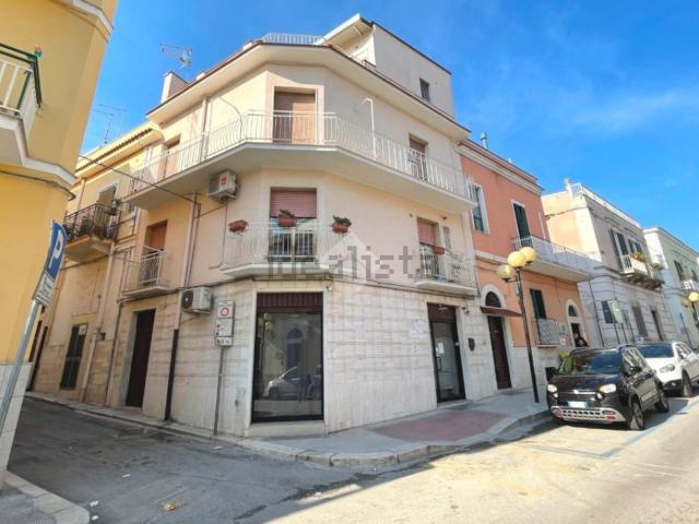 Appartamento in vendita di 95 m² in Via Guglielmo Oberdan, 25