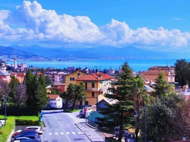 Appartamento in vendita di 95 m² in Via Guglielmo Marconi