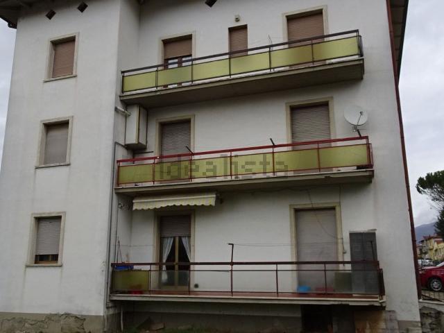 Appartamento in vendita di 95 m² in Via Industriale, 73