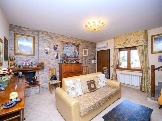 Appartamento in vendita di 95 m² in Via La Spezia