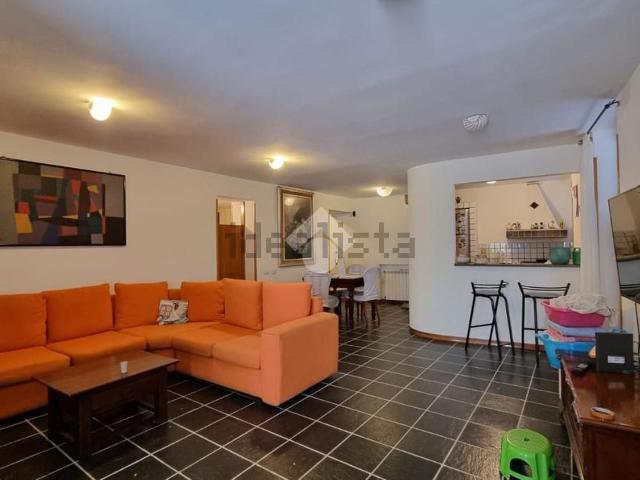Appartamento in vendita di 95 m² in Via Lauri, 10