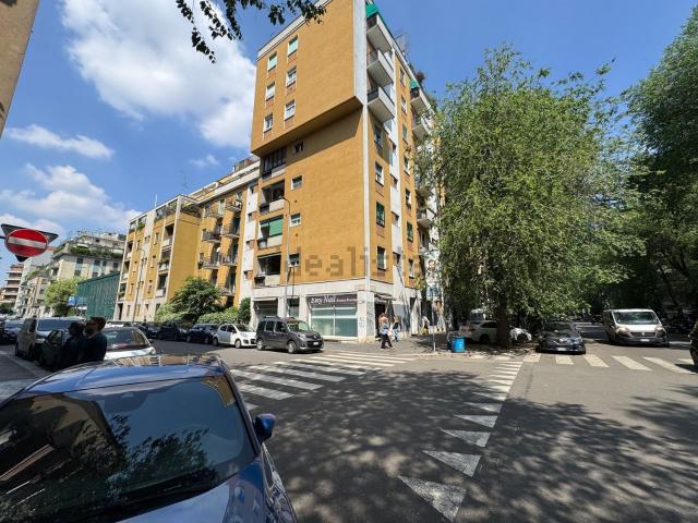 Appartamento in vendita di 95 m² in Via Lomellina, 17