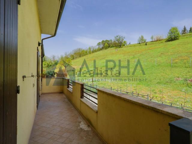 Appartamento in vendita di 95 m² in Via Loreta