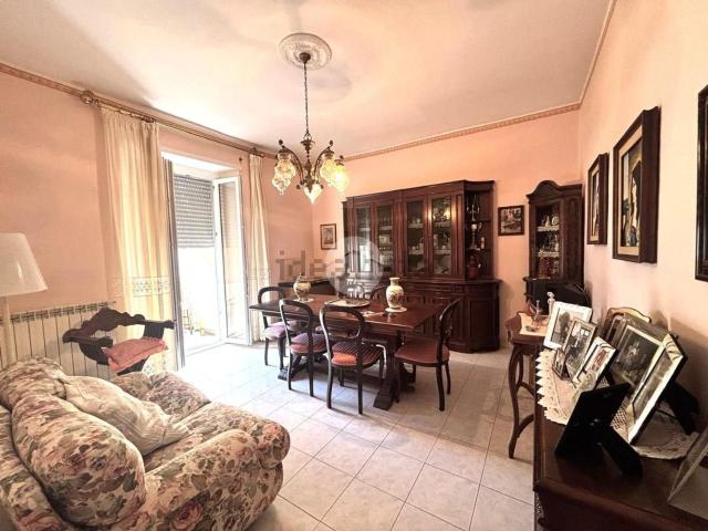 Appartamento in vendita di 95 m² in Via Luca Ceccotti, 1