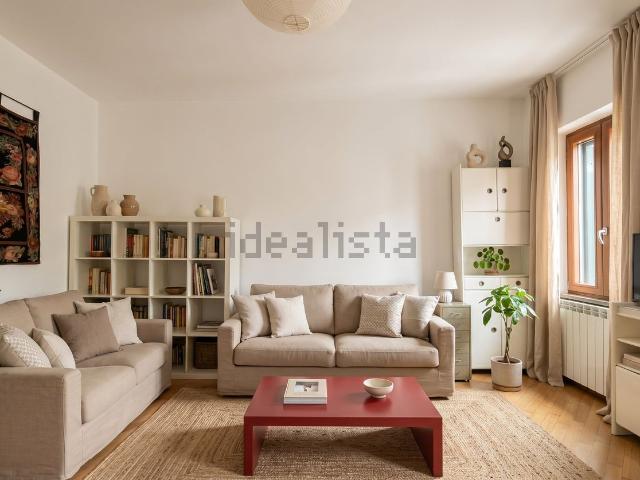Appartamento in vendita di 95 m² in Via Luigi Canonica