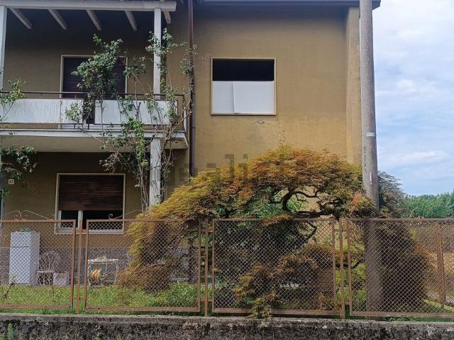 Appartamento in vendita di 95 m² in Via Luigi Cadorna