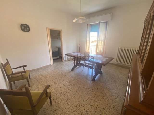 Appartamento in vendita di 95 m² in Via Luigi Marsili