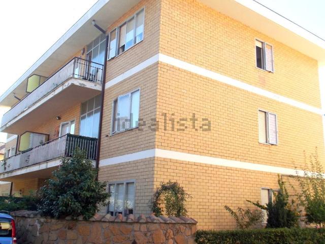 Appartamento in vendita di 95 m² in Via Mantes la Jolie