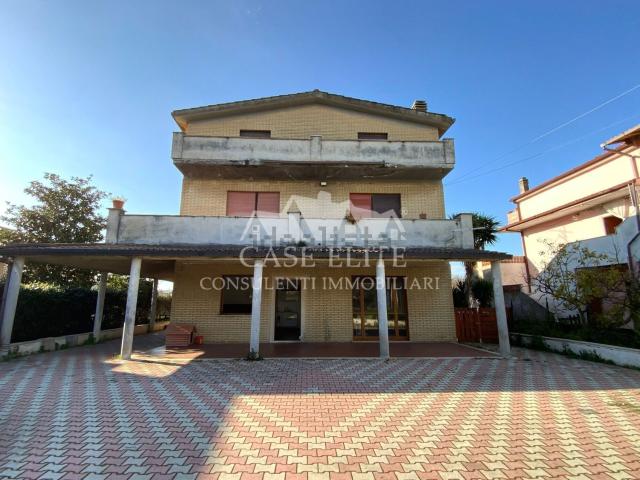 Appartamento in vendita di 95 m² in Via Mare Spumeggiante, 52