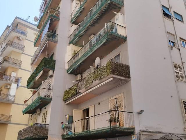 Appartamento in vendita di 95 m² in Via Mario Ruta, 39