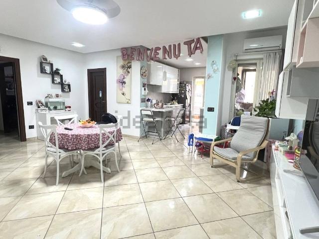 Appartamento in vendita di 95 m² in Via Massimo Troisi, 51