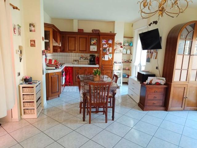 Appartamento in vendita di 95 m² in Via Matteo Ricci, 7