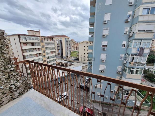 Appartamento in vendita di 95 m² in Via Messina Marine, 411