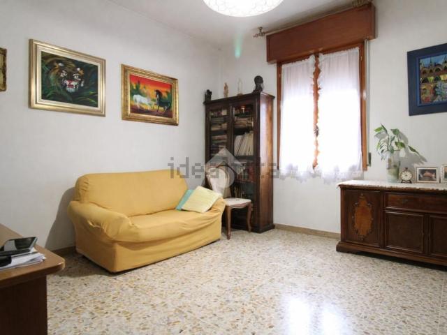 Appartamento in vendita di 95 m² in Via Montanara, 1