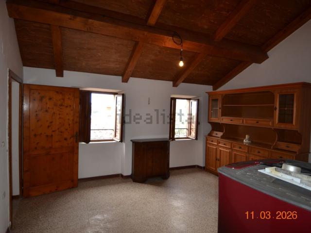 Appartamento in vendita di 95 m² in Via Montanara, 9
