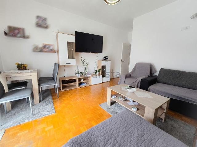Appartamento in vendita di 95 m² in Via Monte Tessa, 14
