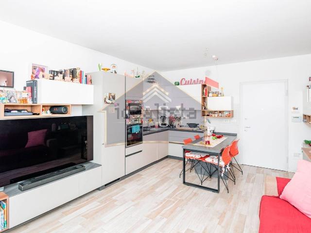 Appartamento in vendita di 95 m² in Via Monte Nero, 1