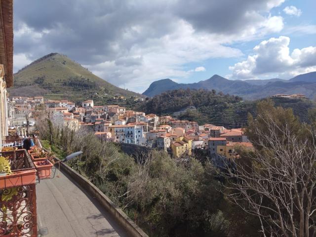 Appartamento in vendita di 95 m² in Via Monastero