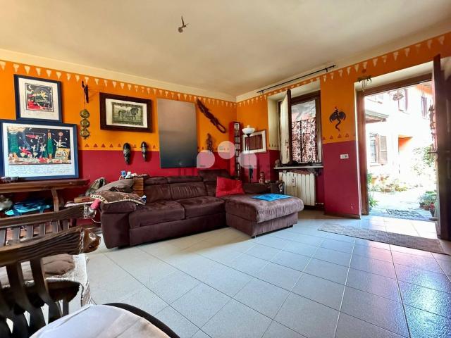 Appartamento in vendita di 95 m² in Via Mons. Pandini, 9