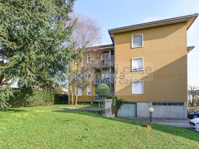 Appartamento in vendita di 95 m² in Via Monsignor Giovanni Elli