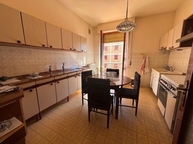 Appartamento in vendita di 95 m² in Via Morgantini
