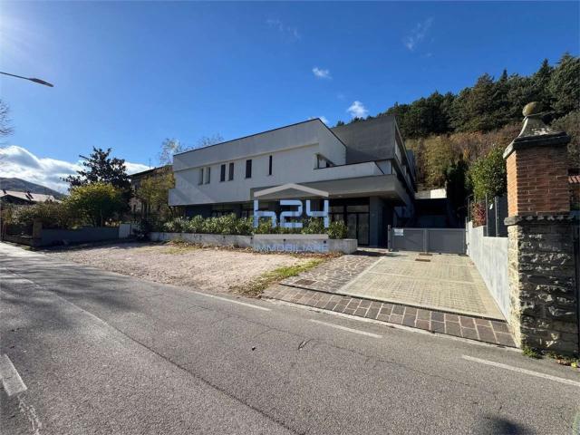 Appartamento in vendita di 95 m² in Via Nazario Sauro, 4