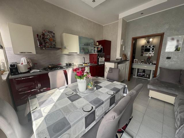 Appartamento in vendita di 95 m² in Via Ozegna, 17