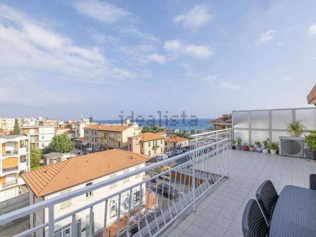 Appartamento in vendita di 95 m² in Via Pasteur, 5