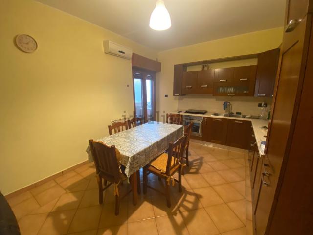 Appartamento in vendita di 95 m² in Via Pascoli, 21