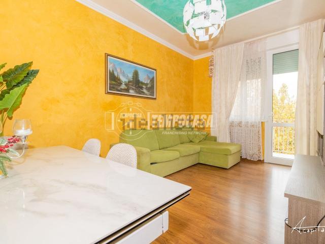Appartamento in vendita di 95 m² in Via Pelusia, 142