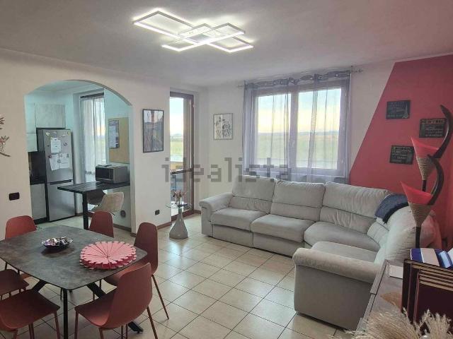 Appartamento in vendita di 95 m² in Via Perone, 10