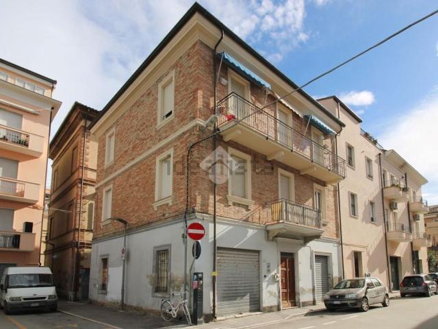 Appartamento in vendita di 95 m² in Via Pio Panfili, 74