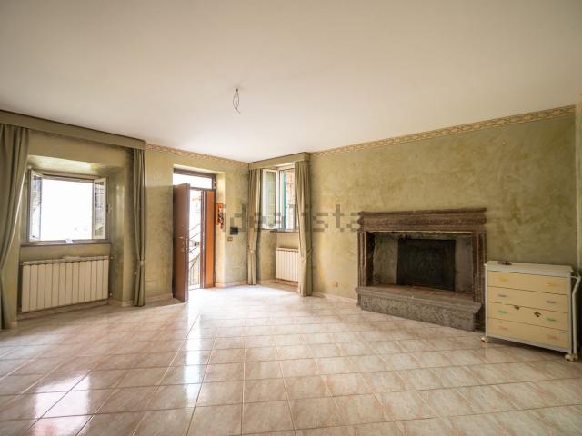 Appartamento in vendita di 95 m² in Via Piazzetta, 11
