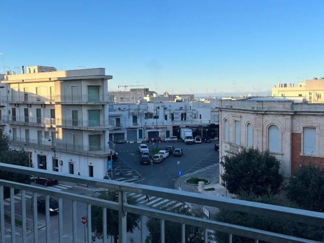 Appartamento in vendita di 95 m² in Via Pola