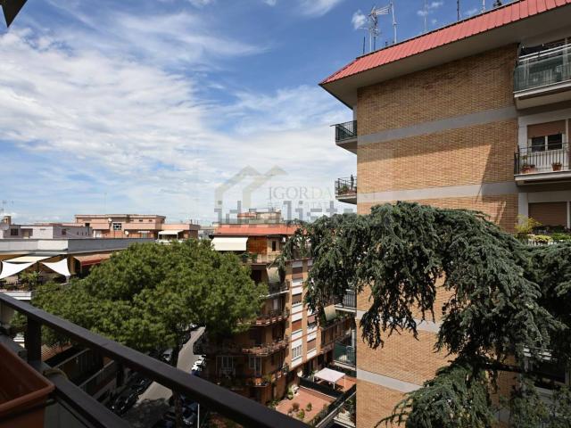 Appartamento in vendita di 95 m² in Via Prenestina