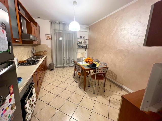 Appartamento in vendita di 95 m² in Via R. Grieco